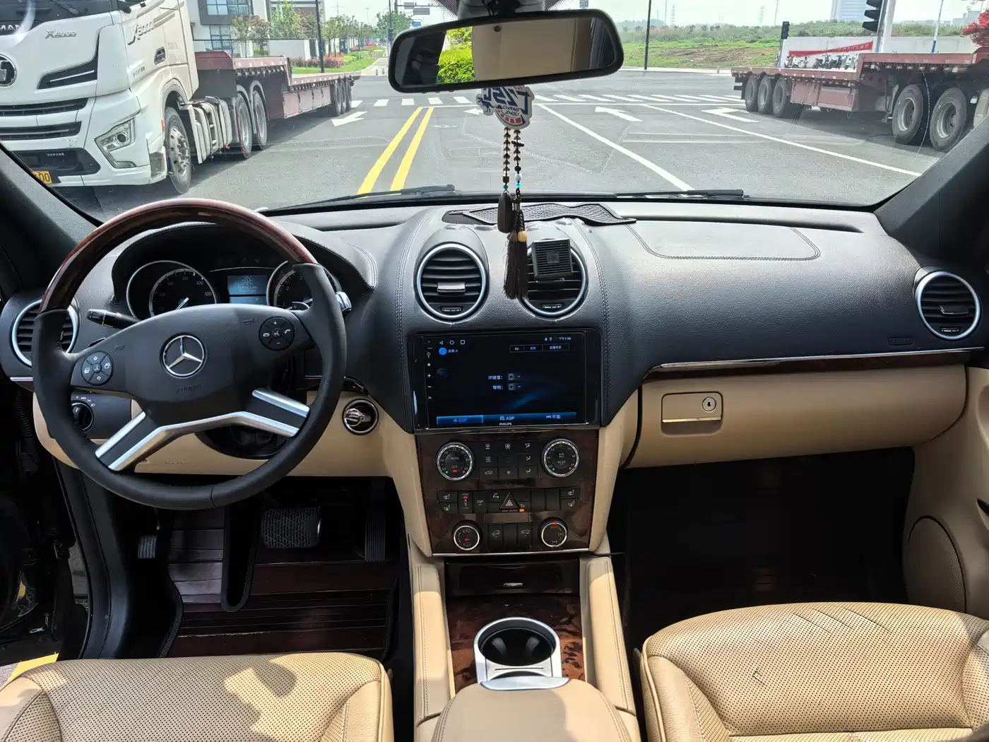 Mercedes-Benz GL-Class фото 5