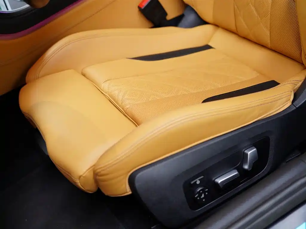 BMW M8 2021 2020 M8 4-Door Coupe Thunder Edition