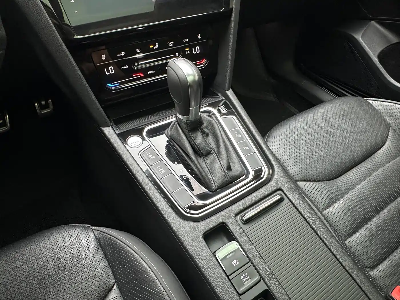 Volkswagen FAW-Volkswagen CC 2024 380TSI Eye-catching Edition фото 14