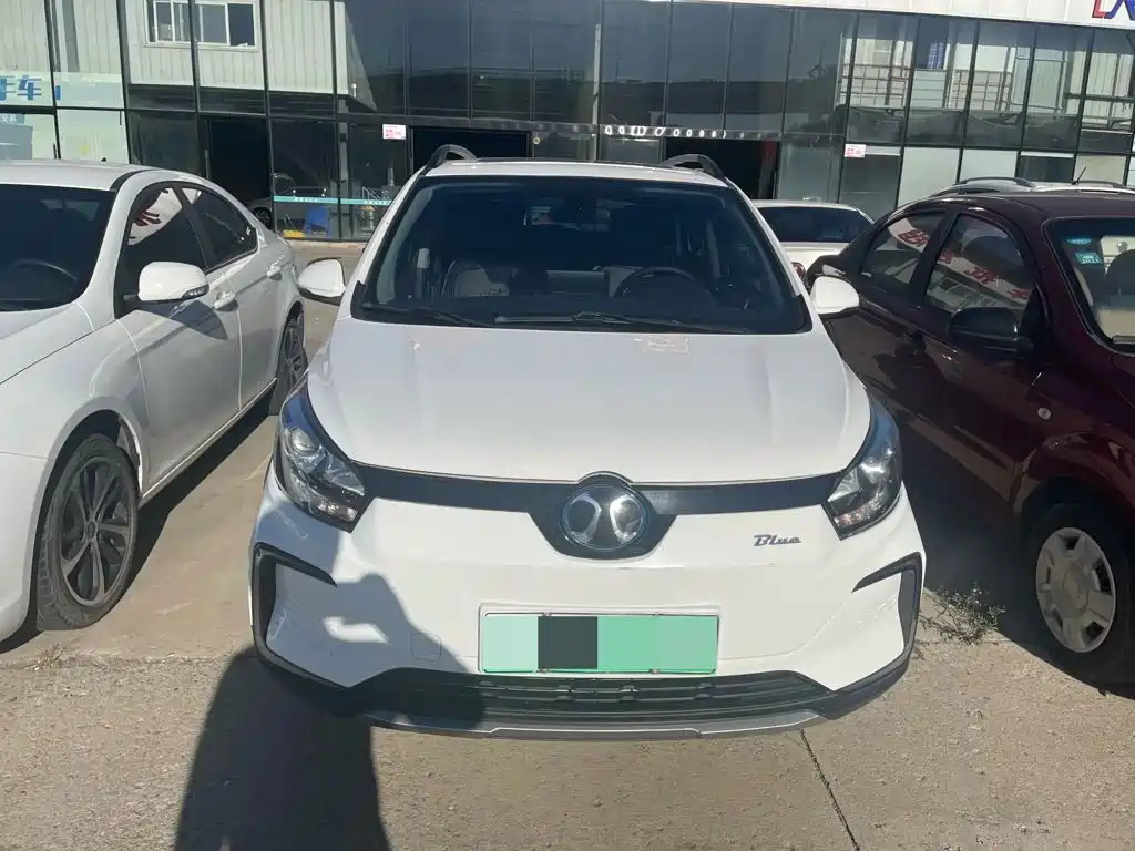 Photo 2 - BAIC New Energy EC5