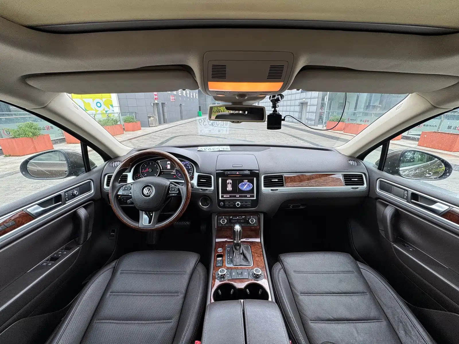 Фото 7 - Volkswagen Touareg