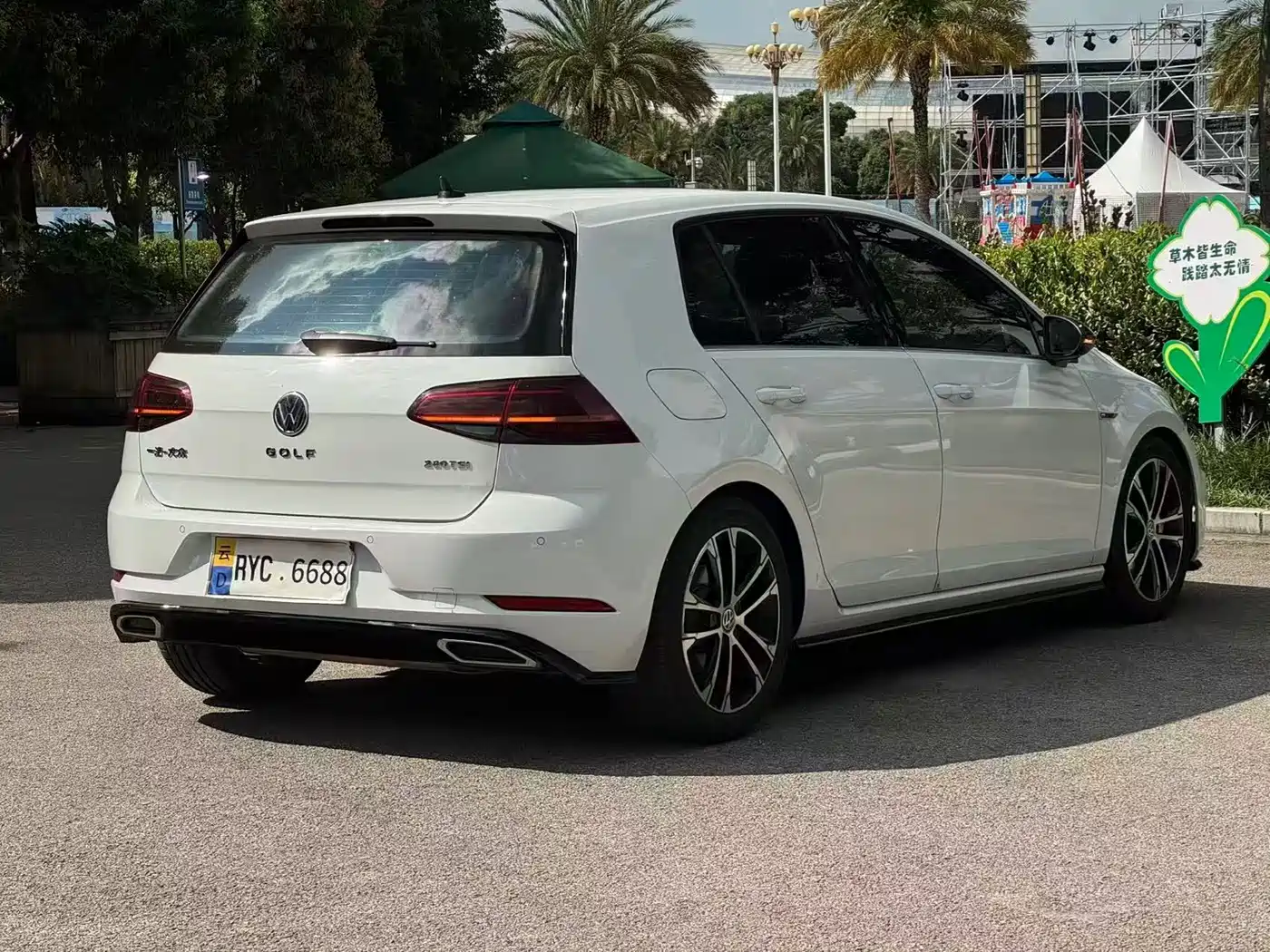 Фото 4 - Volkswagen Golf