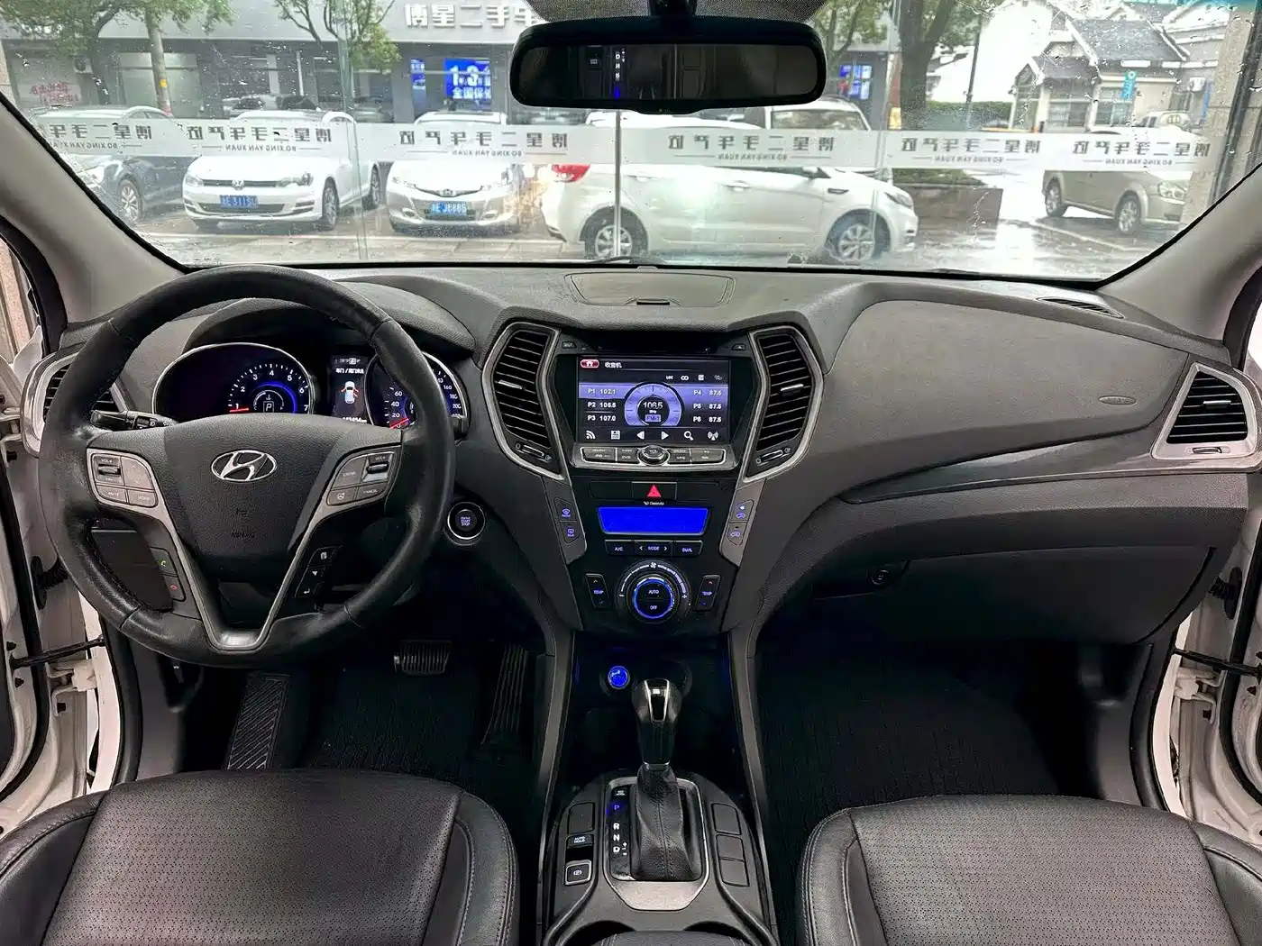 Hyundai Santa Fe 2014 2013 Model 2.4L Automatic 2WD Smart