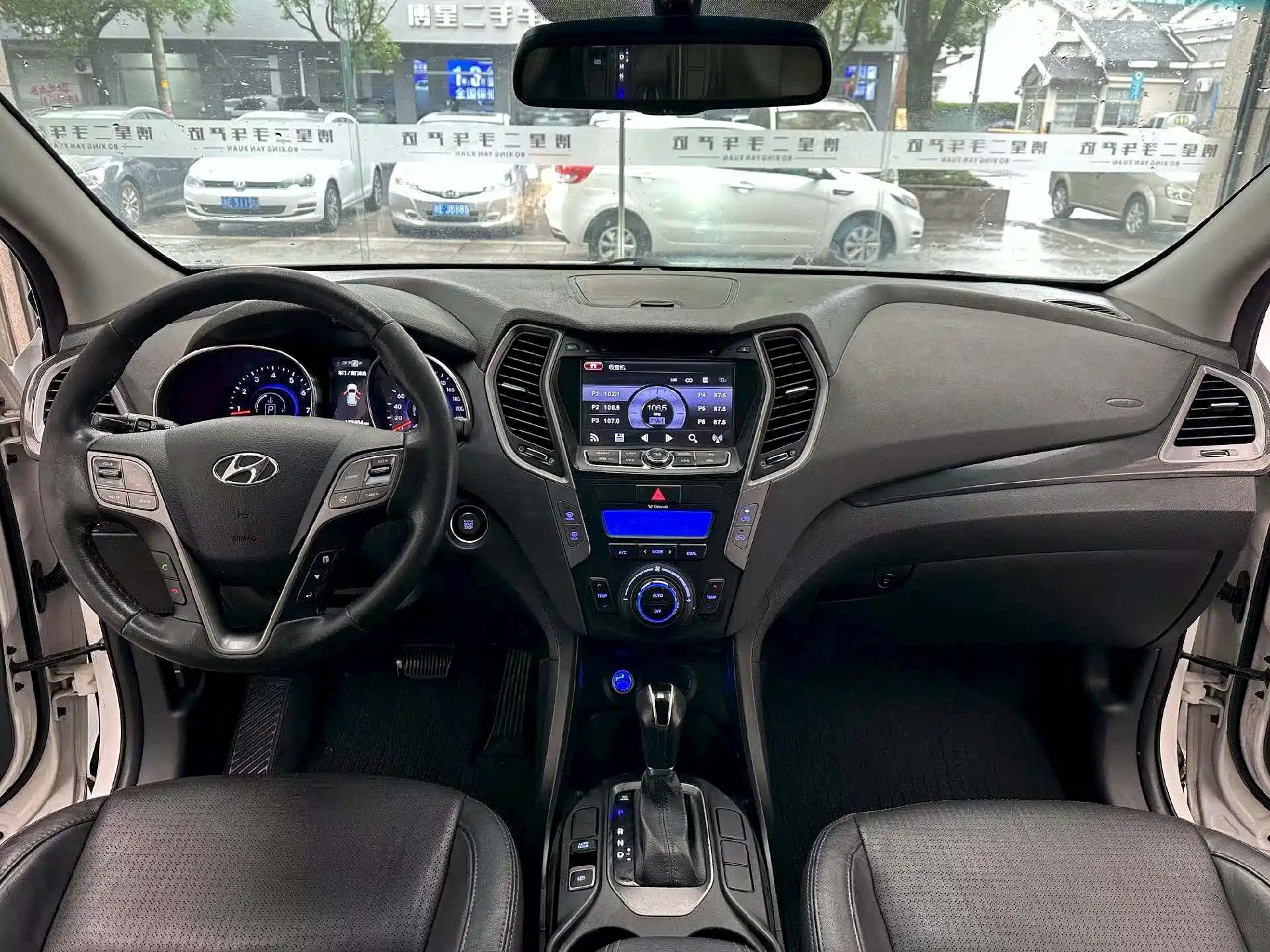 Фото 5 - Hyundai Santa Fe