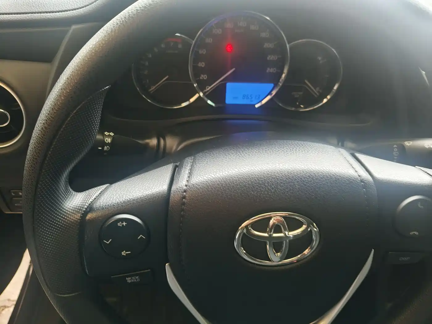 Toyota Levin 2017 Facelift 185T CVT Elite (China V) фото 6