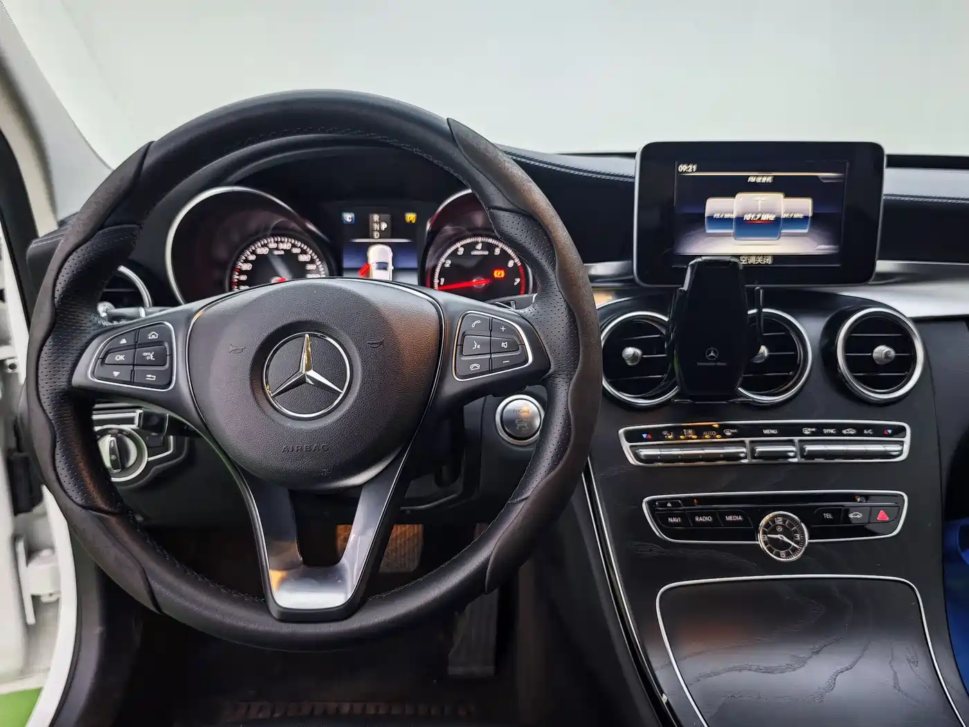 Mercedes-Benz C-Class 2018 C 180 L Fashion Sport Edition фото 8