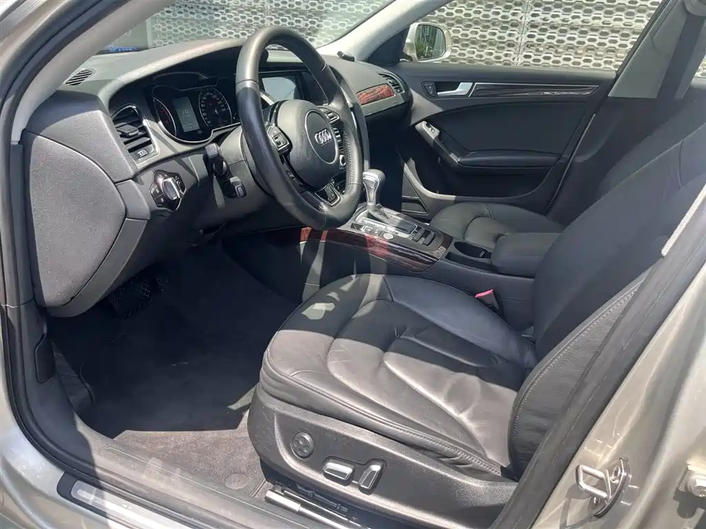 Audi A4L 2016 35 TFSI Automatic Comfort фото 7