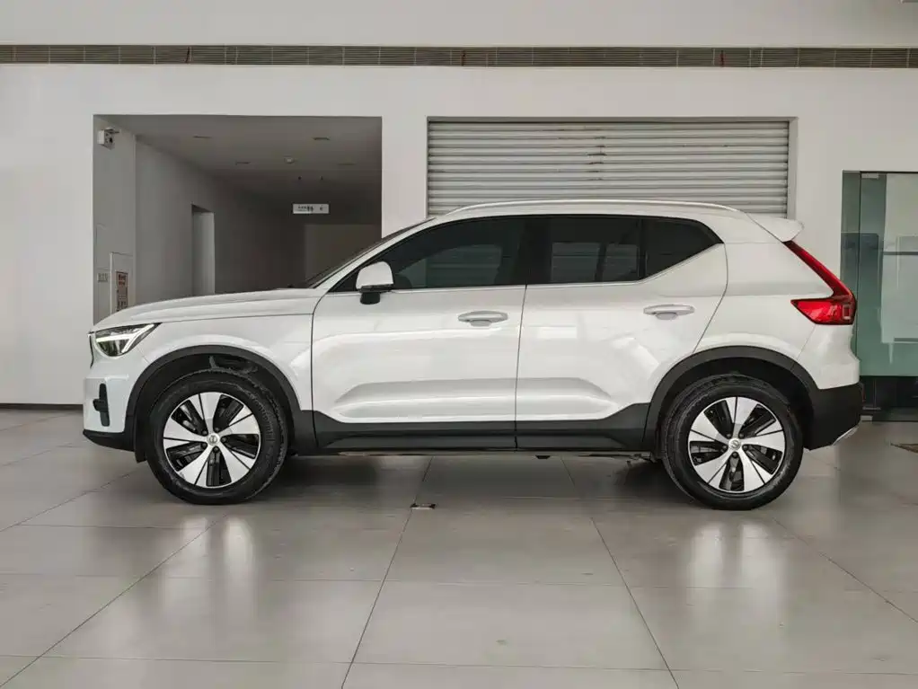 Volvo XC40 2024 2024 B3 Smart Elite Luxury Edition