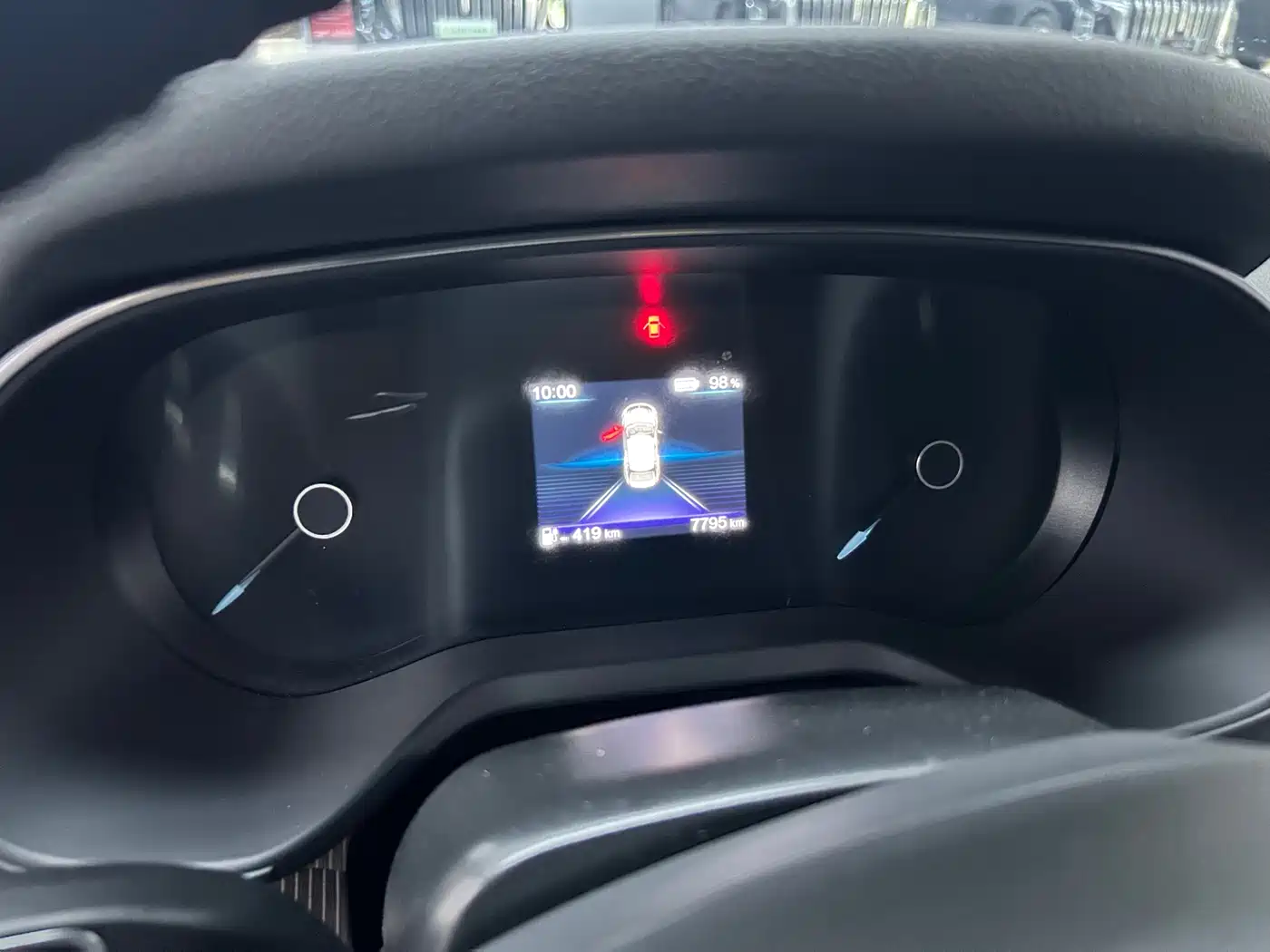 Hongqi E-QM5 2022 431km Charging Enjoyment Edition фото 6