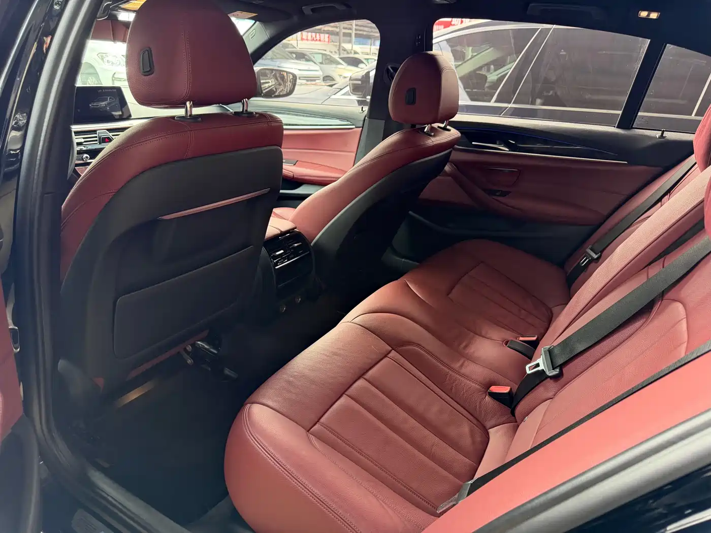 BMW 5 Series 2019 530Li Leading M Sport Package фото 9
