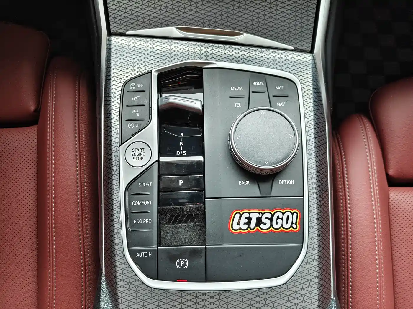 BMW 3 Series 2025 330i M Sport Night Edition фото 5