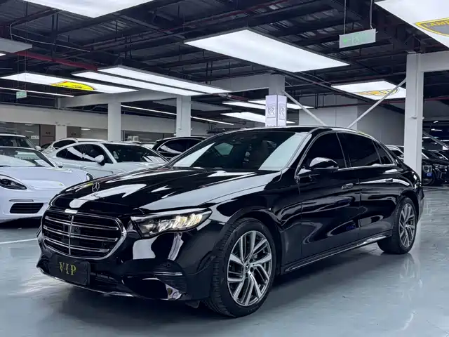 Mercedes-Benz E-Class 2024 E 300 L Fashion