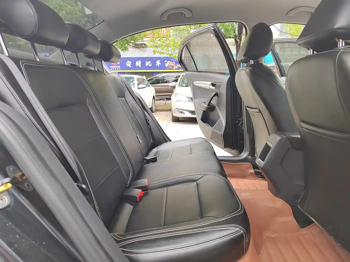 Volkswagen Lavida 2013 Facelift Classic 1.6L Automatic Trend фото 7