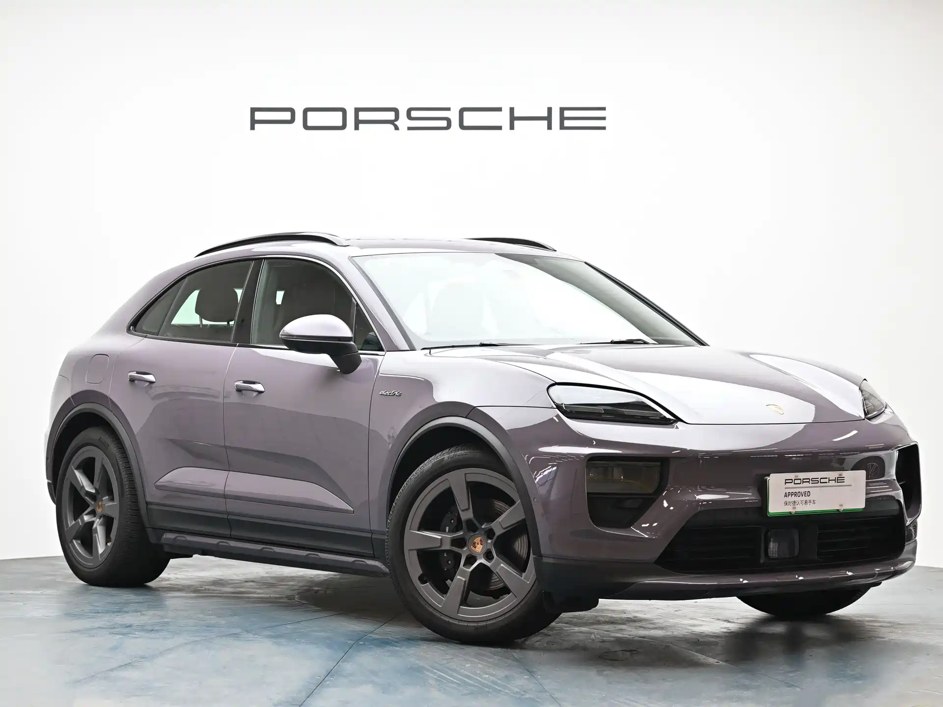 Фото 6 - Porsche Macan EV