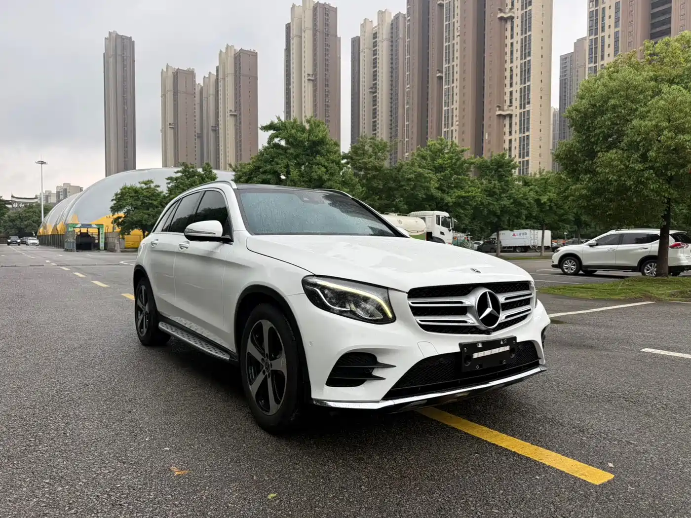 Mercedes-Benz GLC 2018 GLC 260 4MATIC Luxury фото 3