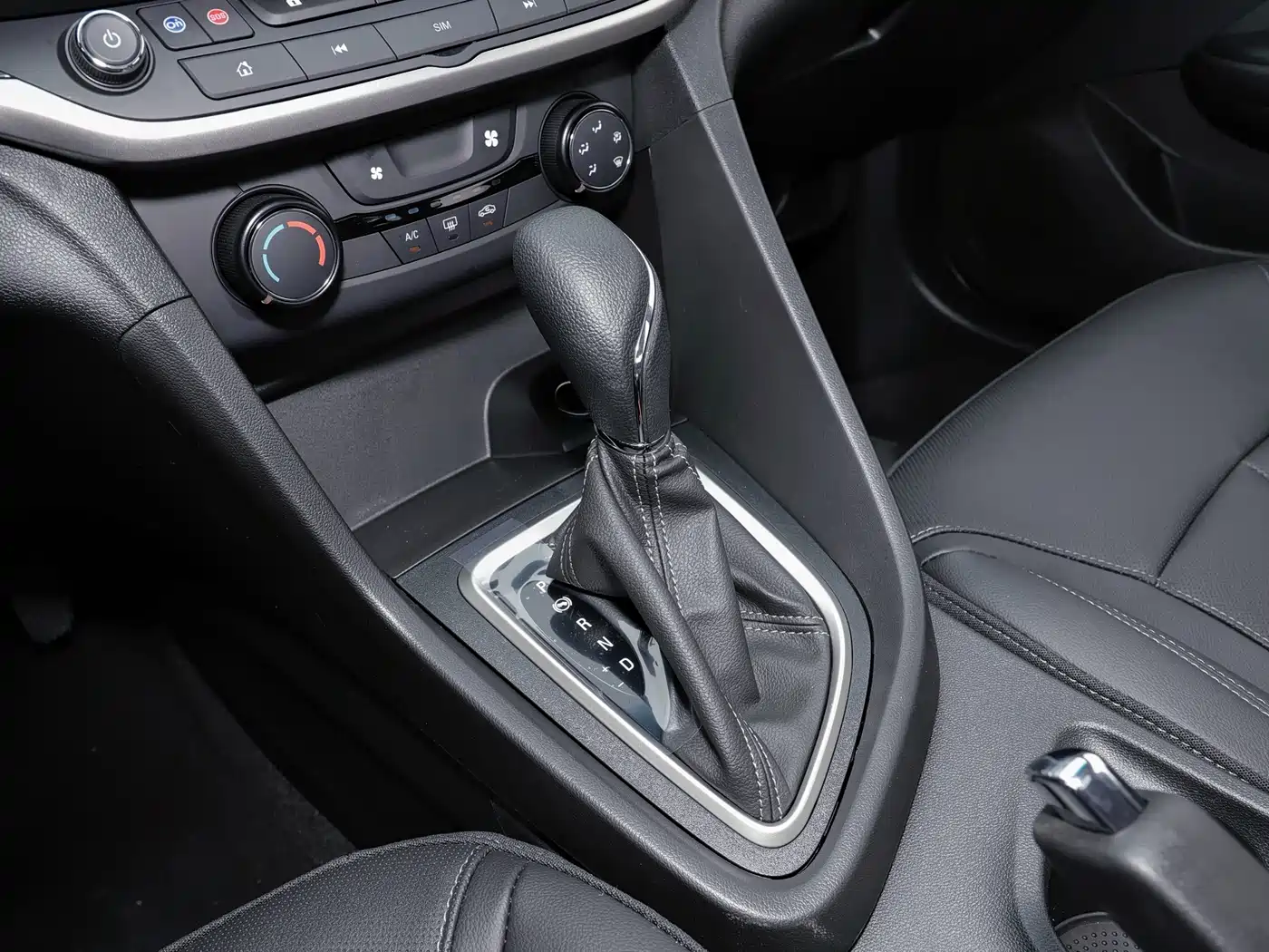 Buick Excelle 2021 Facelift 1.3T Auto Mild Hybrid Elite фото 17