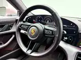 Фото 14 - Porsche Taycan