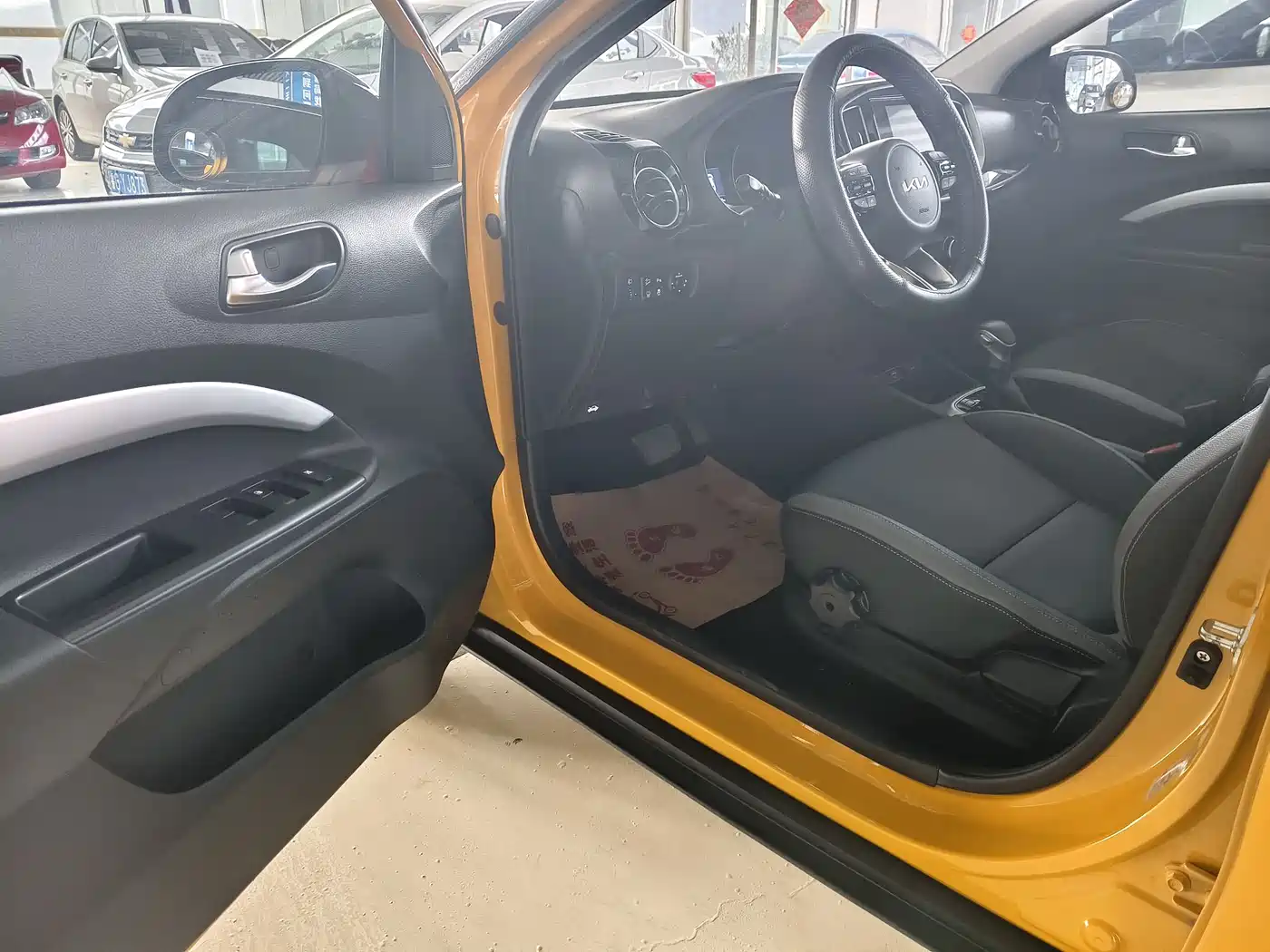 Kia KX1 2021 1.4L CVT Fun Sunroof Version фото 9