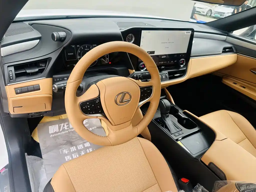 Lexus ES 2026 2025 200 Ultimate Edition