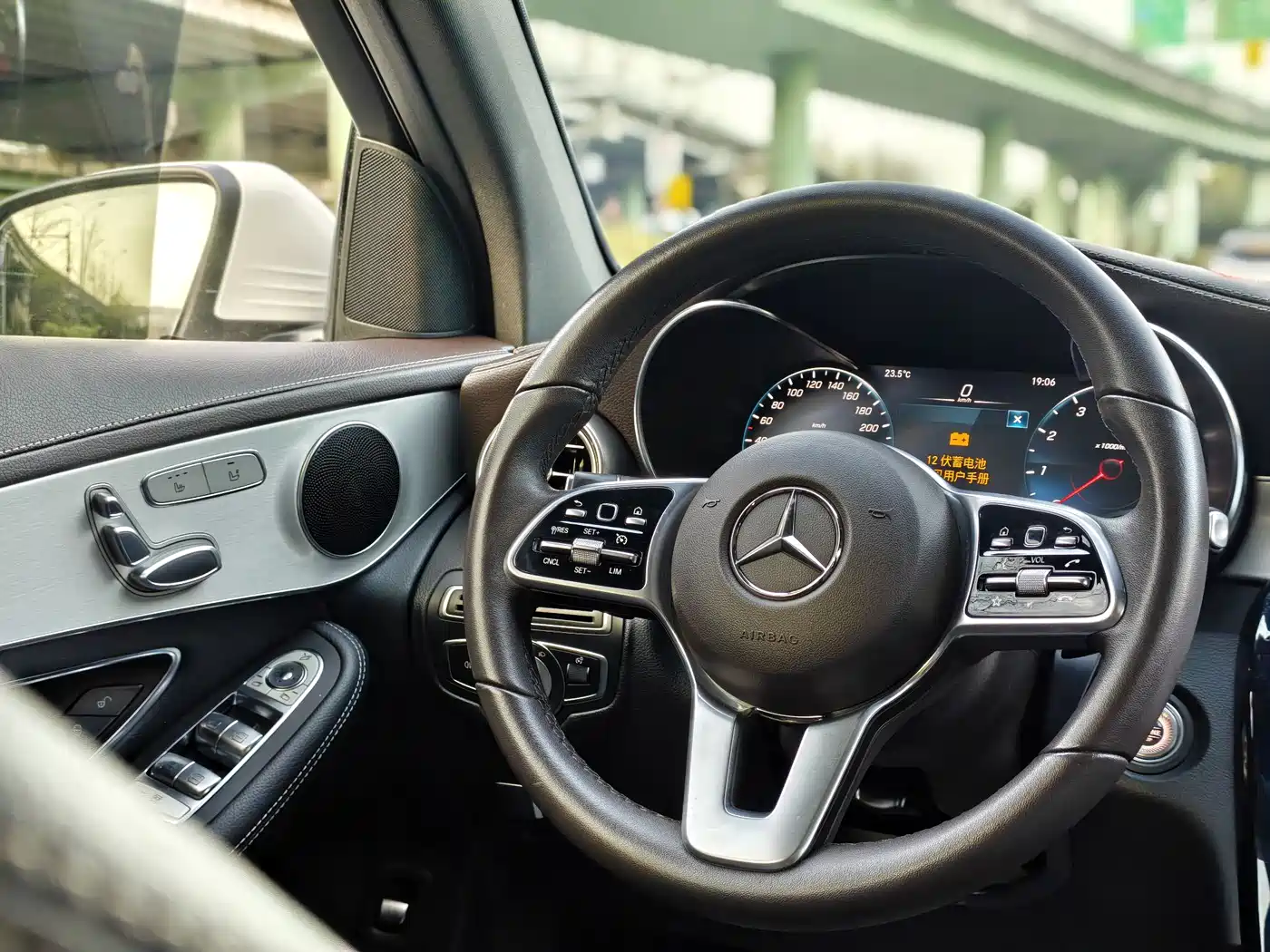 Mercedes-Benz GLC 2021 GLC 260 L 4MATIC Sporty фото 9