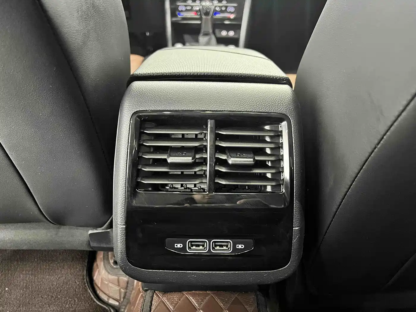 Volkswagen Sagitar 2023 280TSI DSG Surpass Plus Edition фото 14