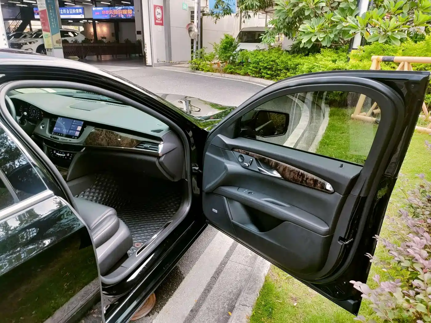 Фото 24 - Cadillac CT6