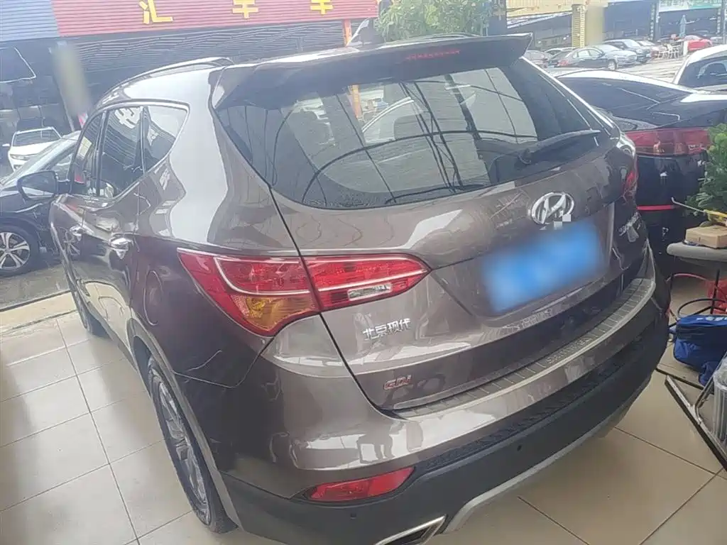 Hyundai Santa Fe 2013 Model 2.4L Automatic 2WD Smart фото 5