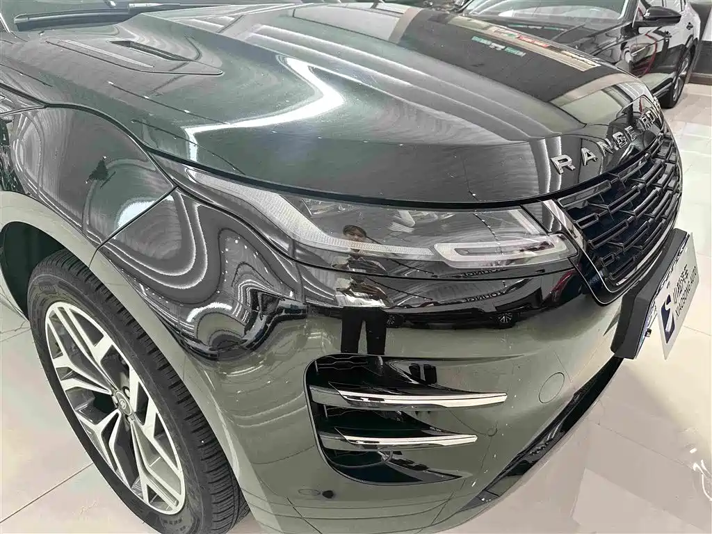Land Rover Range Rover Evoque 2026 2024 Range Rover Evoque L 249PS Light Master Edition
