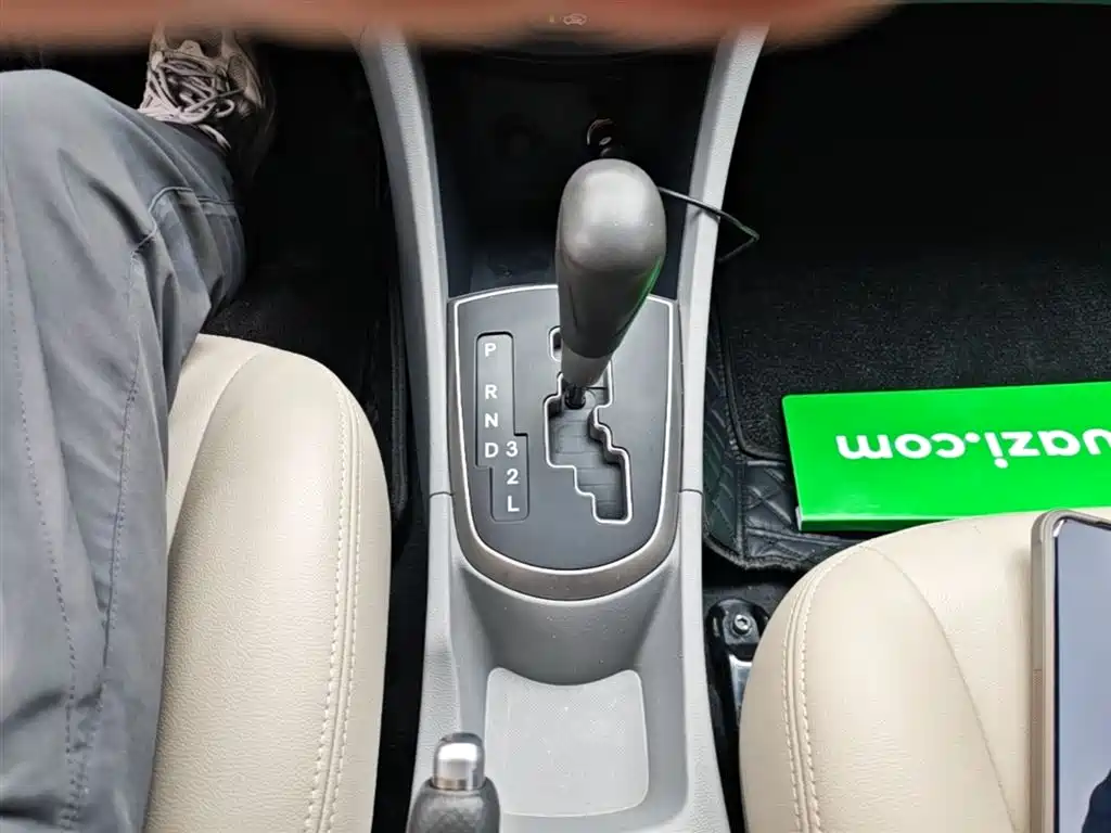 Hyundai Verna 2016 1.4L Automatic Smart GLS фото 14
