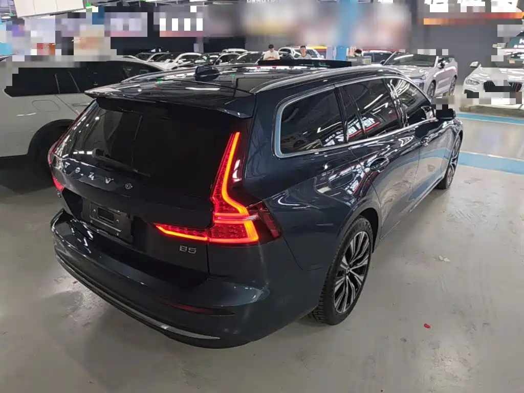 Volvo V60 2024 2023 B5 Smart Luxury Enjoyment Edition