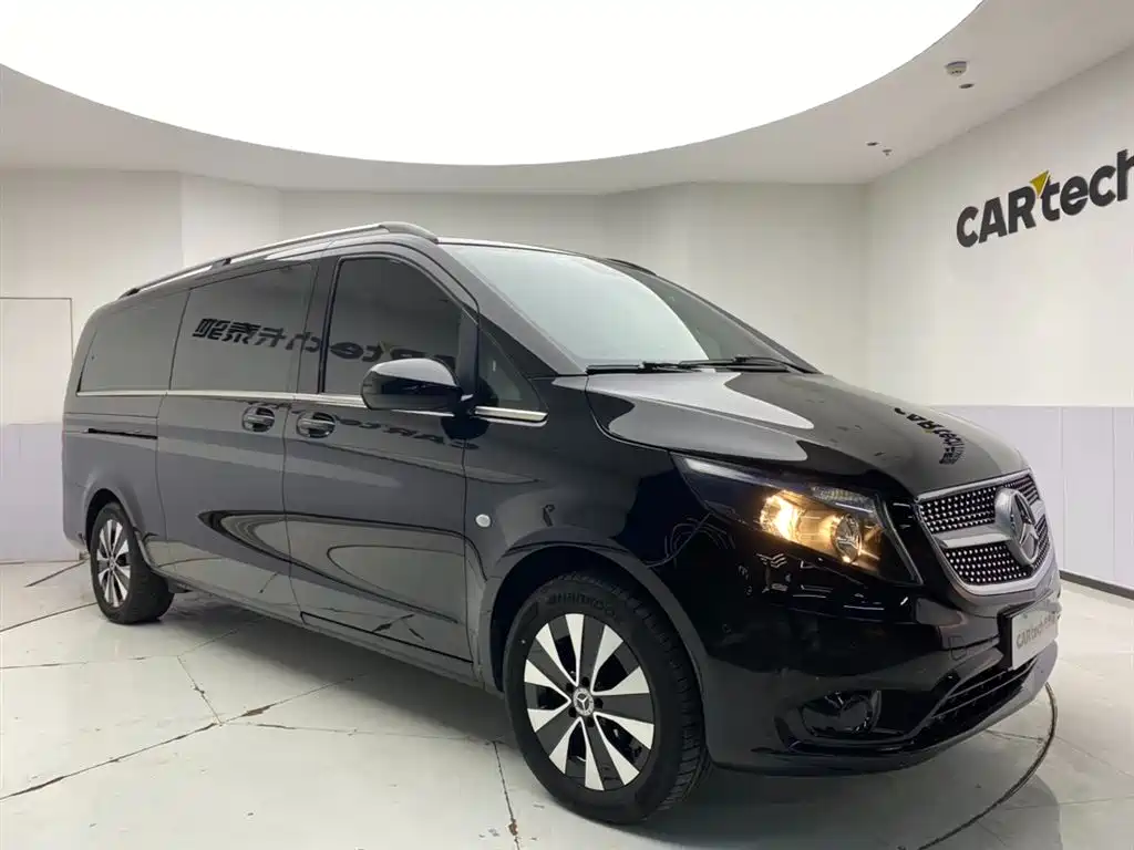 Mercedes-Benz Vito 2023 2.0T Business 7-Seater фото 3