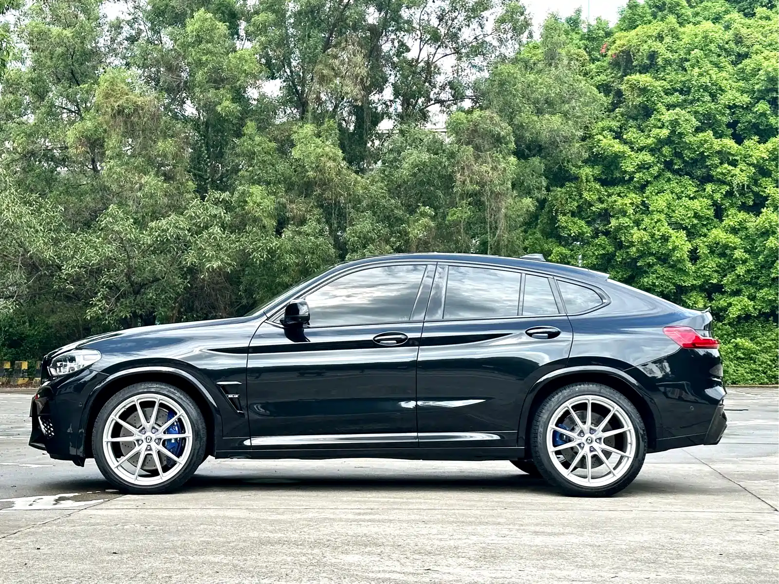 Photo 9 - BMW X4 M