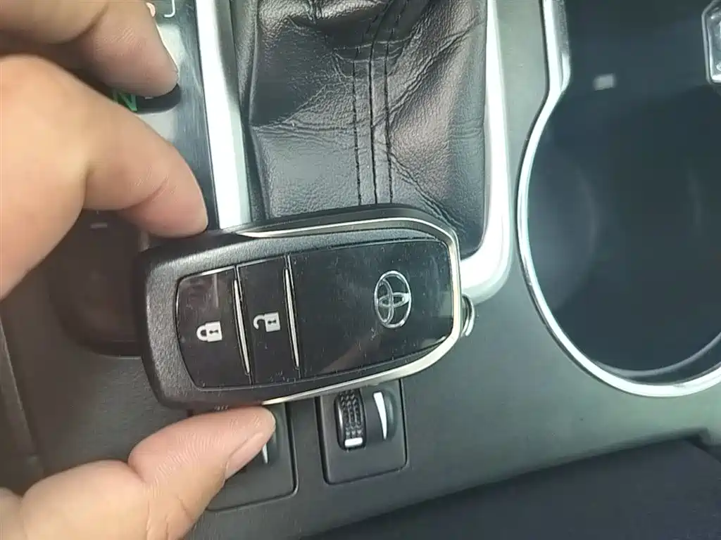 Toyota Highlander 2018 2.0T 4WD Luxury 7-seater (China V) фото 9