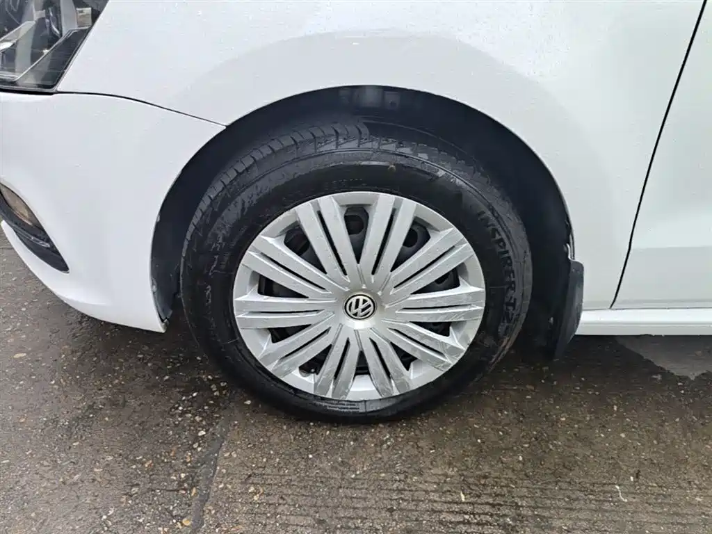 Volkswagen Polo 2016 1.6L Automatic Comfort фото 23