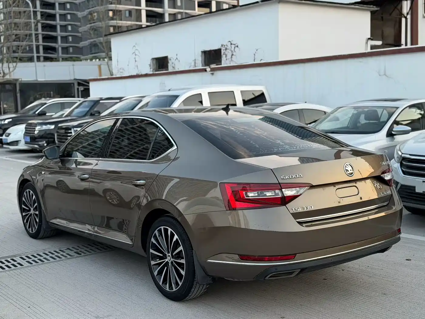 Škoda Superb 2018 TSI330 DSG Luxury Edition China V фото 9