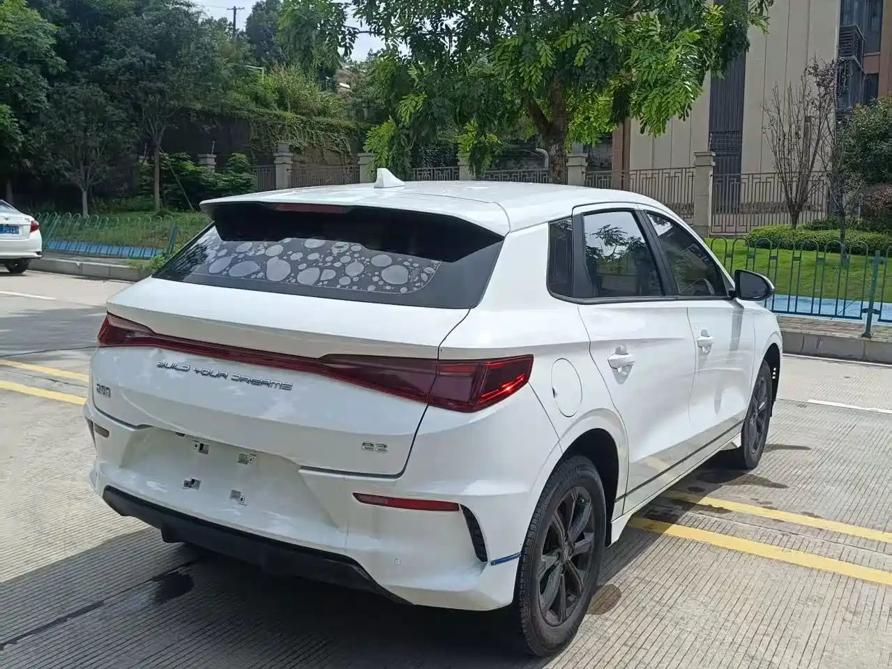 Фото 8 - BYD e2