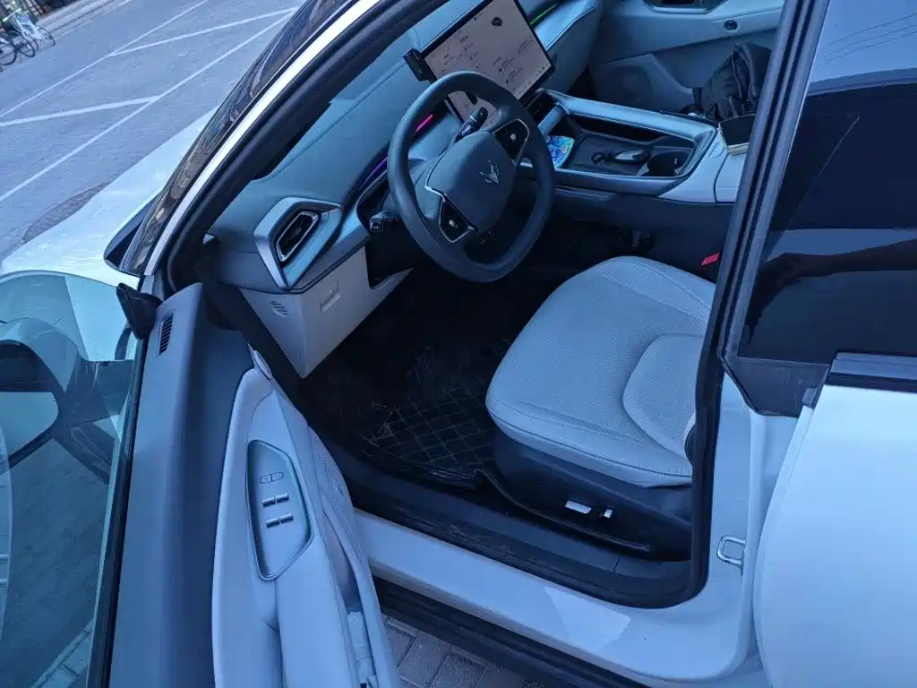 2025 ARCFOX Alpha S5