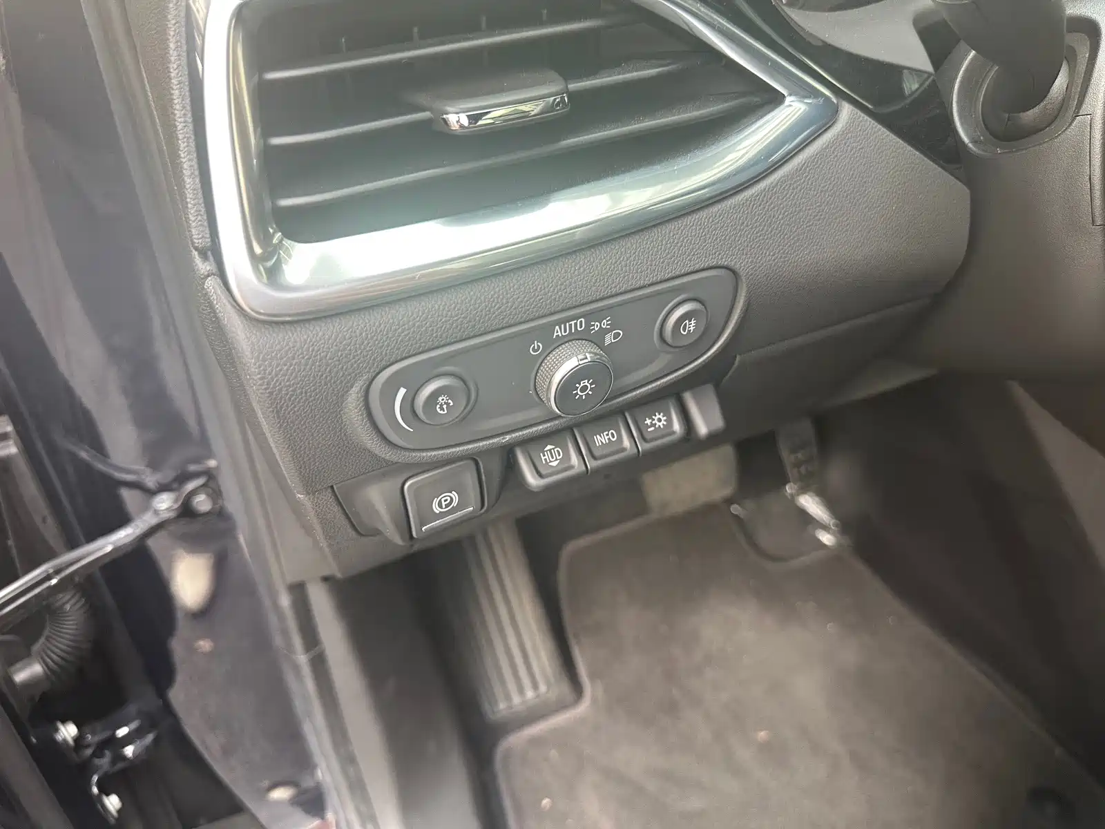 Photo 13 - Buick Enclave
