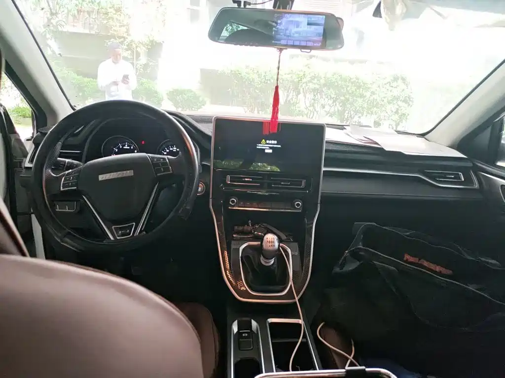 Фото 10 - Haval M6