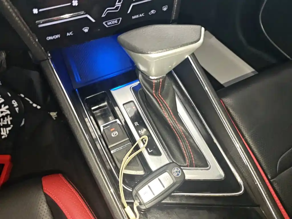 Venucia T60 2019 2018 1.6L CVT Smart Shine Edition China V
