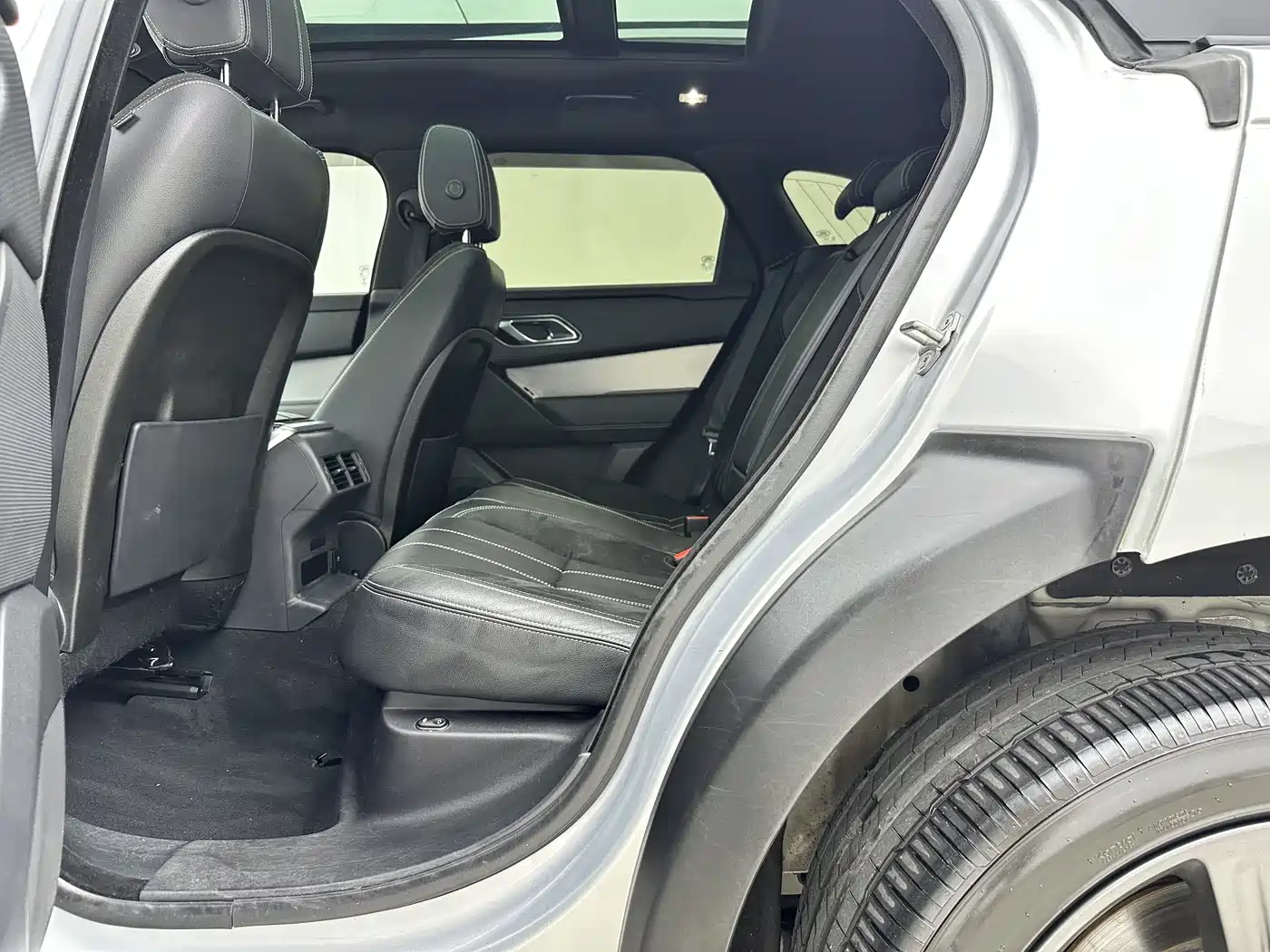 Land Rover Range Rover Velar 2018 P300 R-DYNAMIC S фото 8