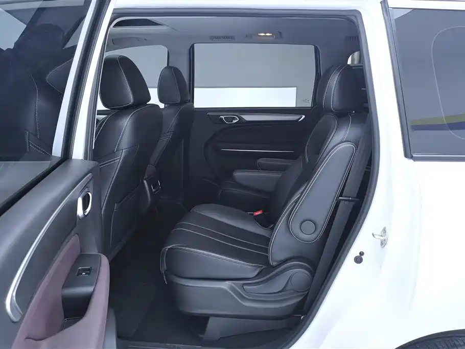 GAC Trumpchi Trumpchi M6 2025 2023 PRO 270T DCT Luxury Edition