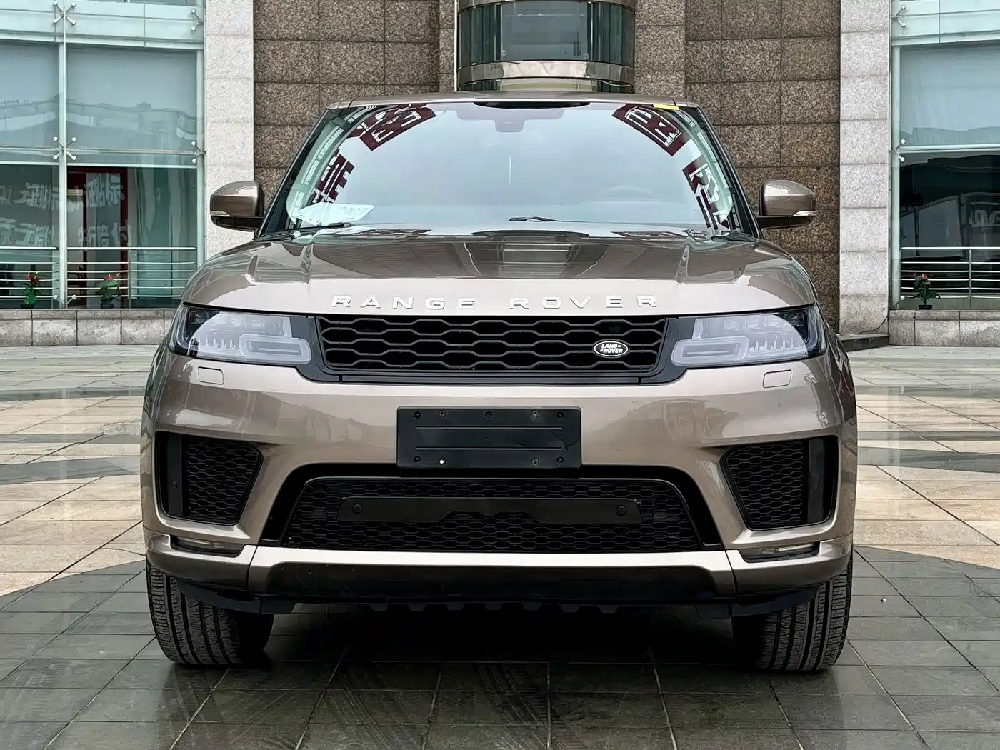 Land Rover Range Rover Sport 2015 3.0 SC V6 HSE фото 2
