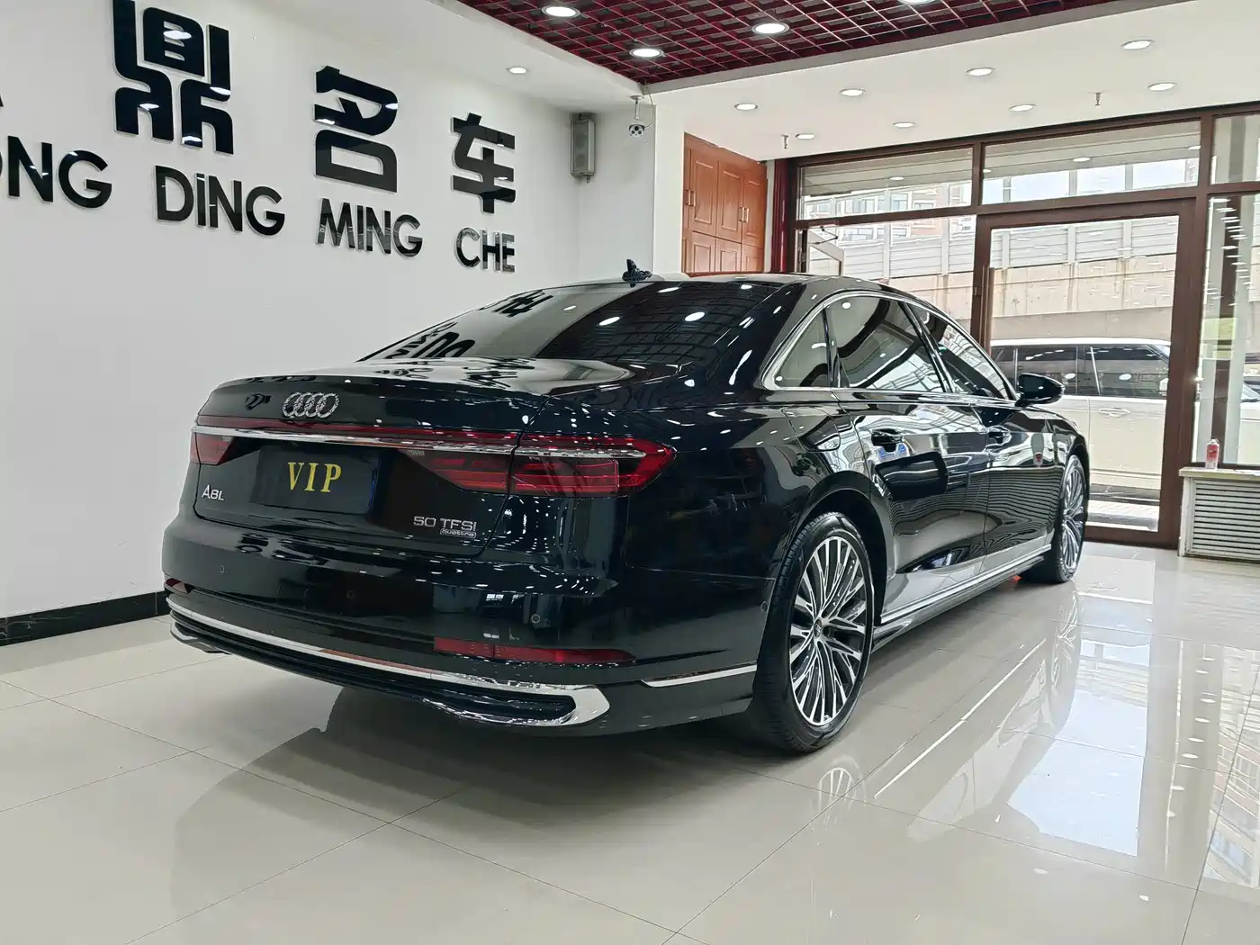 Audi A8 2025 A8L 50 TFSI quattro Exclusive Selection фото 4