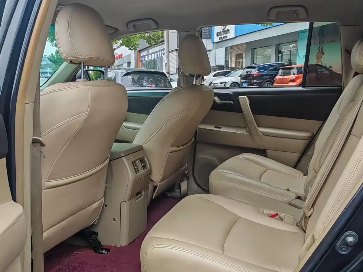 Toyota Highlander 2012 2.7L 2WD 5-seater Elite Edition фото 5