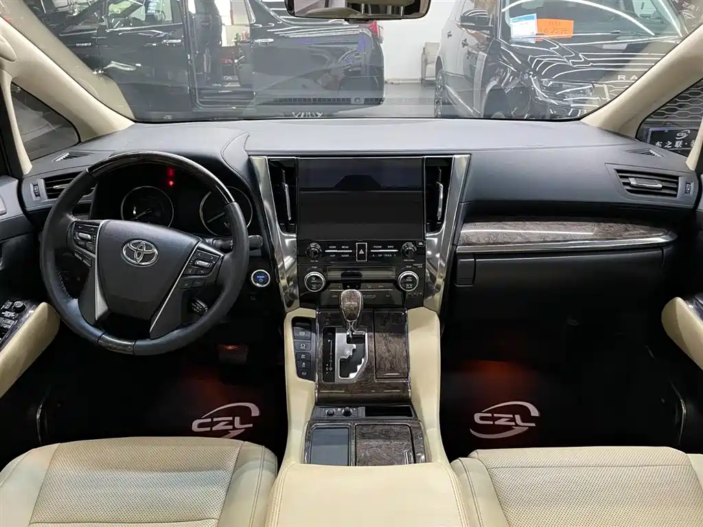 Toyota Alphard 2021 Hybrid 2.5L Premium фото 7