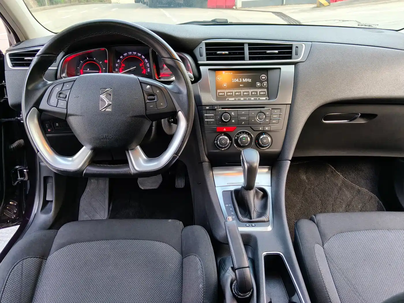 DS 5LS 2015 2015 1.6T Style THP160