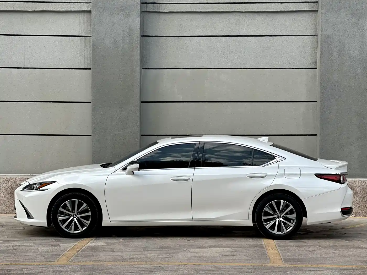 Lexus ES 2020 200 Excellence фото 7