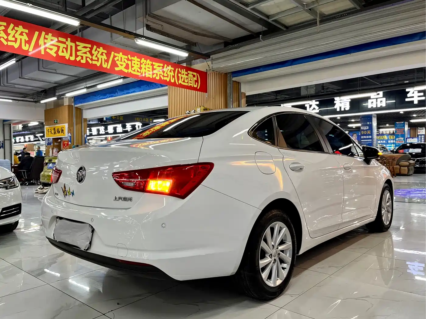 Buick Verano 2018 Sedan 15S Automatic Progressive фото 5