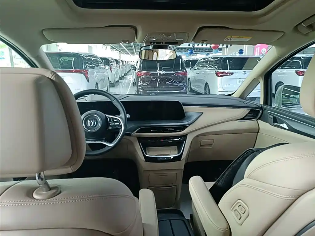 Buick GL8 New Energy 2025 Land Honor Premium Edition 7-Seater фото 10